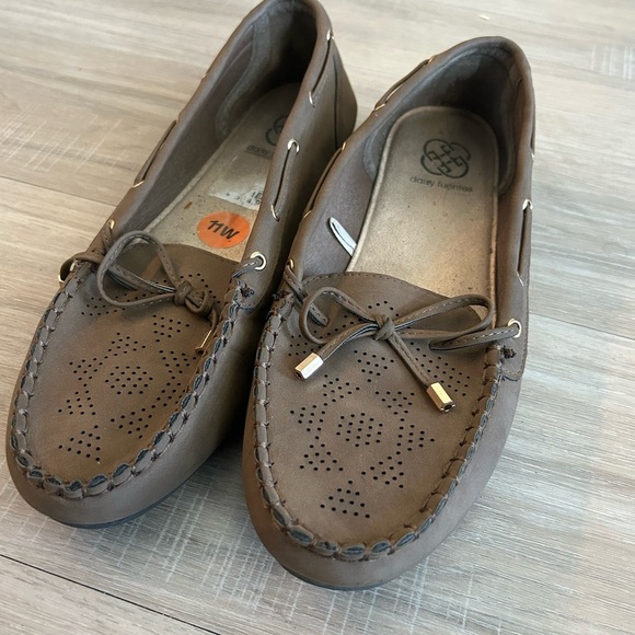 Women’s Brown Moccasin Loafers | Daisy Fuentes | Comfortable & Stylish - Picture 5 of 9